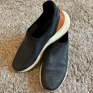 Vince Marlon slip on sneaker super comfy size 7.5